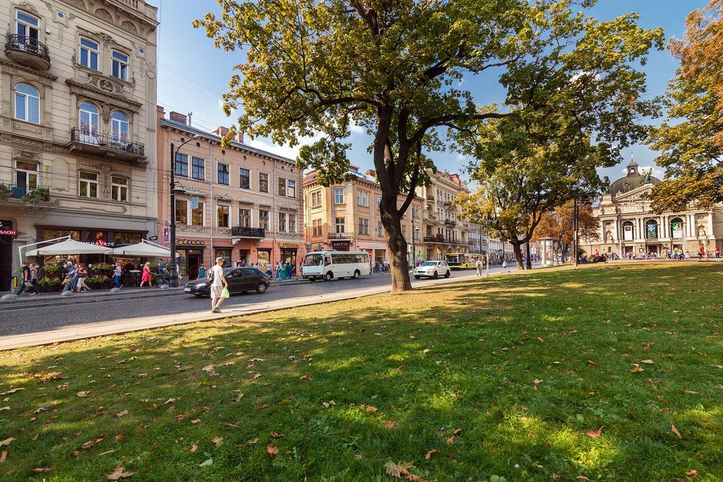 Svobody Ave Apartment Lviv Buitenkant foto