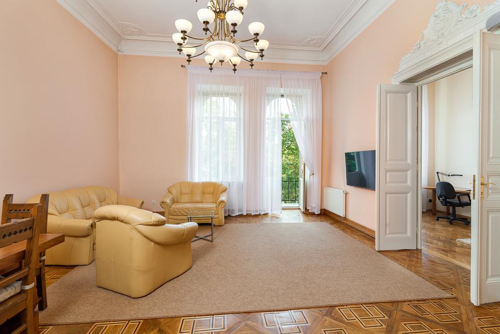 Svobody Ave Apartment Lviv Buitenkant foto