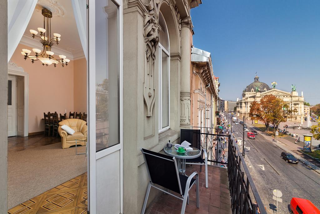 Svobody Ave Apartment Lviv Buitenkant foto